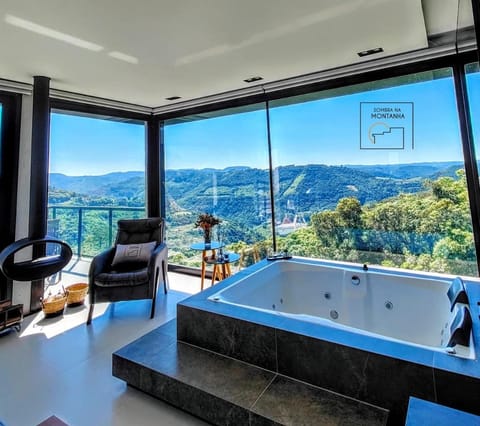 Natural landscape, Hot Tub, Mountain view, Pool view