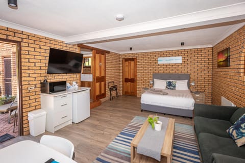 Whispering Waves Apartment in Bicheno