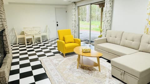 Family friendly house with MIL suite House in Sammamish