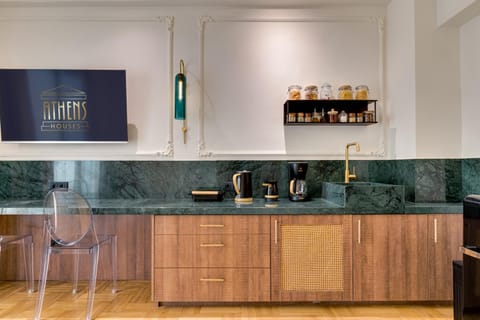 Athens Marbles-Classic suite Apartment in Athens