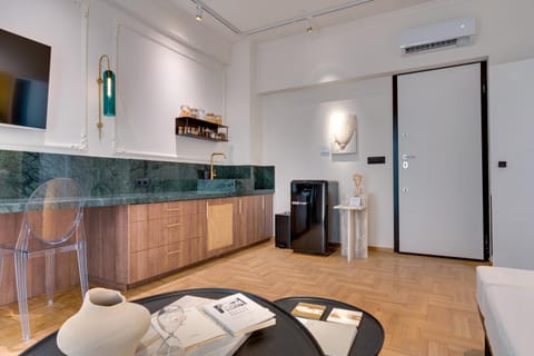 Athens Marbles-Classic suite Apartment in Athens