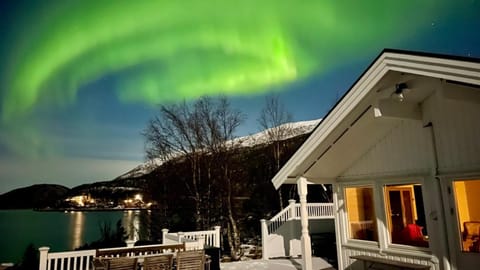 Efjord and Stetind Resort - Cabin Ocean Cabin in Nordland, Norway
