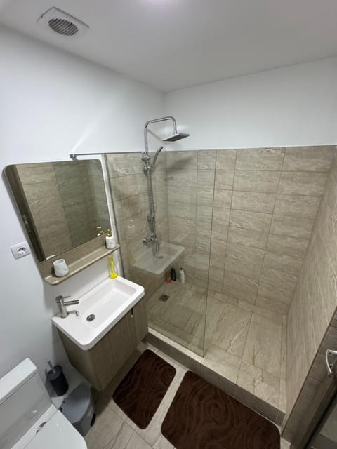 Relax House Apartments Apartment hotel in Craiova