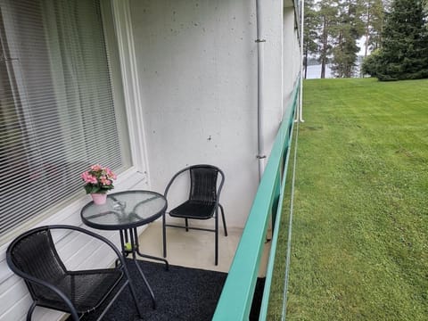 Day, Balcony/Terrace, Seating area, Garden view