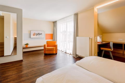 Living room, Photo of the whole room, Seating area