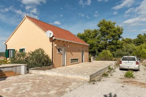 Villa Asteroídea - Tiha Mala Villa in Split-Dalmatia County