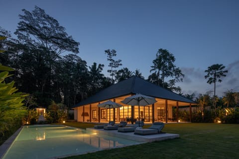 Property building, Night, Natural landscape, Garden, Garden view, Swimming pool