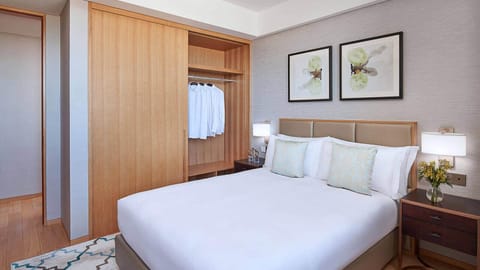 Bed, Photo of the whole room, Bedroom, towels, wardrobe
