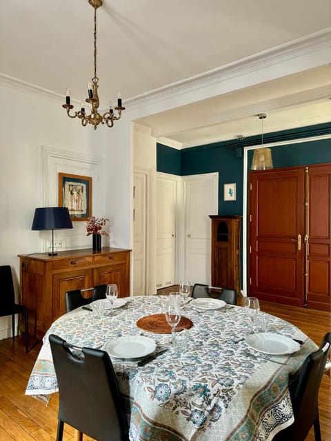 Bel appartement au coeur de la ville Apartment in Dinard