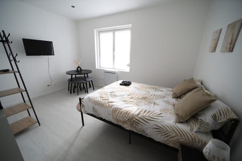 Paul Bert-3 Apartment in Cambrai