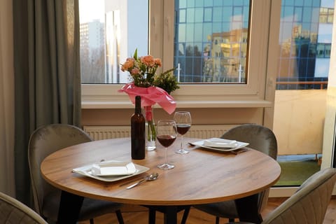 View (from property/room), Balcony/Terrace, Living room, Decorative detail