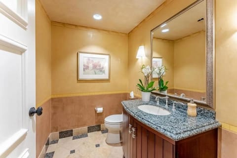 Gorgeous Retreat 5 Acres Paradise Villa in Woodside