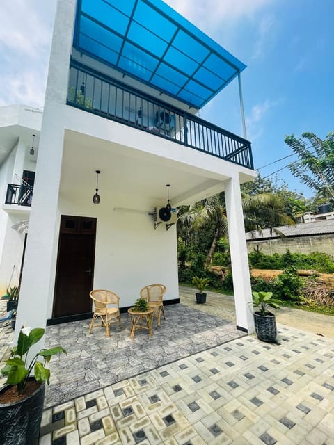 Property building, Garden, View (from property/room), Balcony/Terrace, Garden view