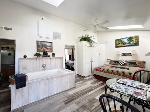 Pine Knot Guest Ranch Farm Stay in Big Bear