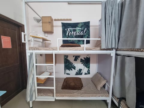 bunk bed