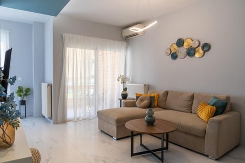 Living room, Seating area, air conditioner