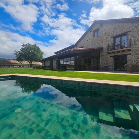 Property building, Natural landscape, Pool view, Swimming pool