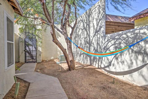 Peaceful townhouse near downtown, hiking & biking House in South Tucson
