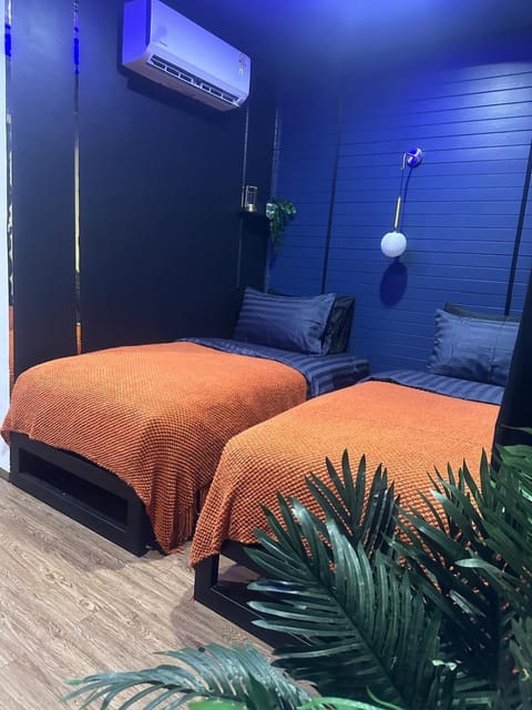 Bed, Bedroom, air conditioner