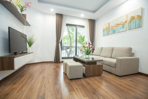 TV and multimedia, Living room, Evening entertainment