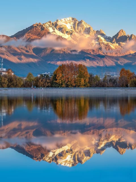 Nearby landmark, Day, Natural landscape, Lake view, Mountain view, River view