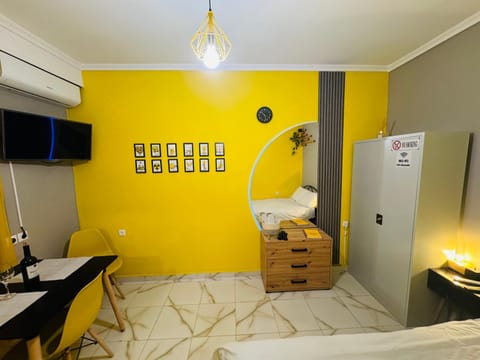 Yellow home Κίτρινο Σπίτι - myHomee Apartment in Decentralized Administration of Macedonia and Thrace