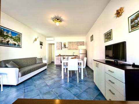 Communal lounge/ TV room, TV and multimedia, Kitchen or kitchenette, Living room