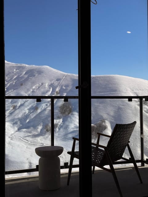 Day, Natural landscape, Winter, View (from property/room), Balcony/Terrace, Mountain view