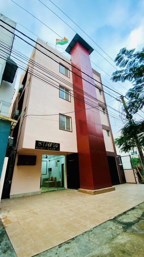 Property building, Day