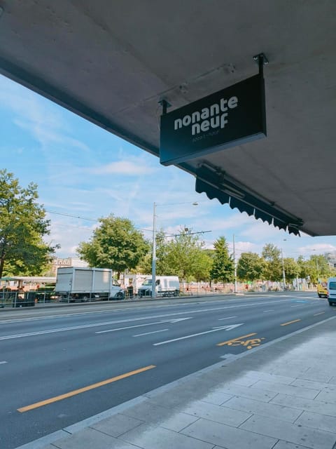 Neighbourhood, Street view, Location