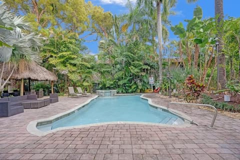 Tropical Oasis Studio w Pool Inn in Fort Lauderdale