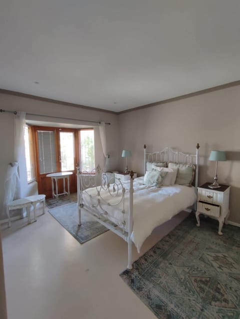 Johannies Home at Panorama Hospital Bed and Breakfast in Cape Town