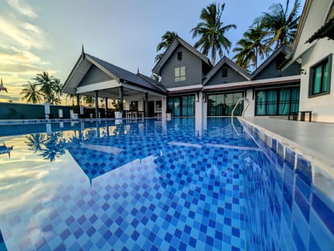Property building, Pool view