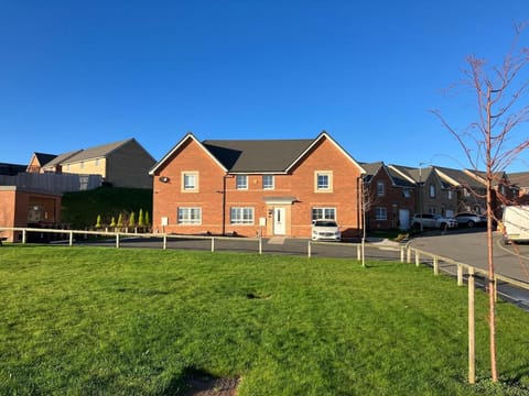 Sheffield Boutique Cosy 3-bed Home House in Sheffield