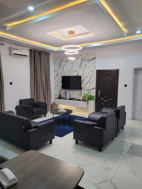 TV and multimedia, Living room, Seating area, air conditioner