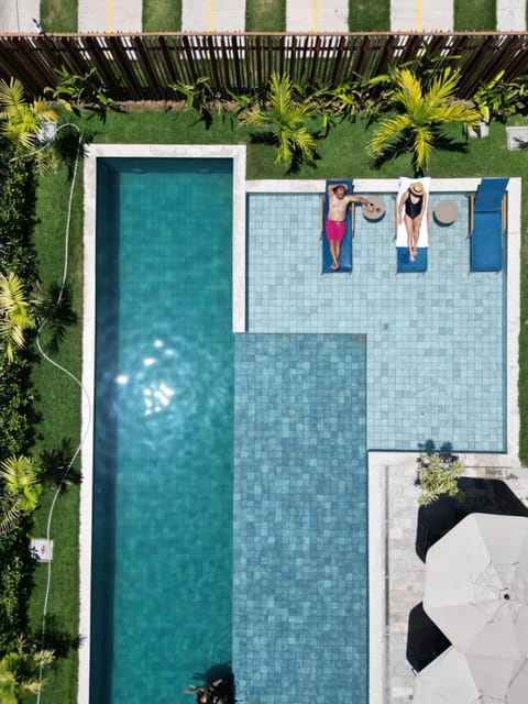 Bird's eye view, Swimming pool