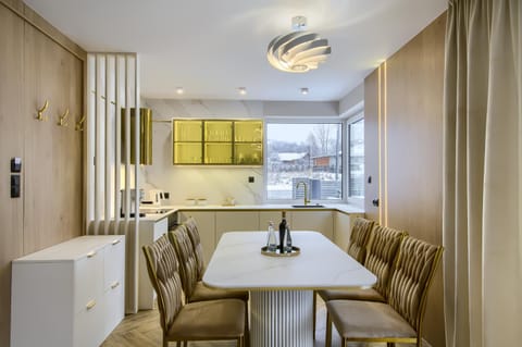 Kitchen or kitchenette, Living room, Seating area