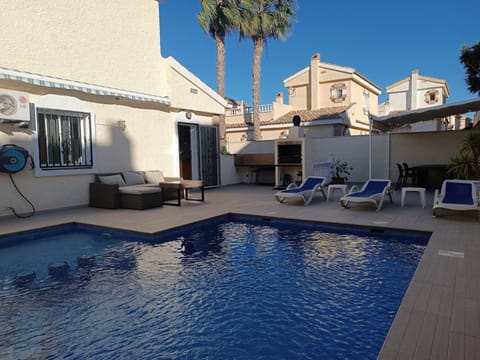 BBQ facilities, Swimming pool, Swimming pool, sunbed