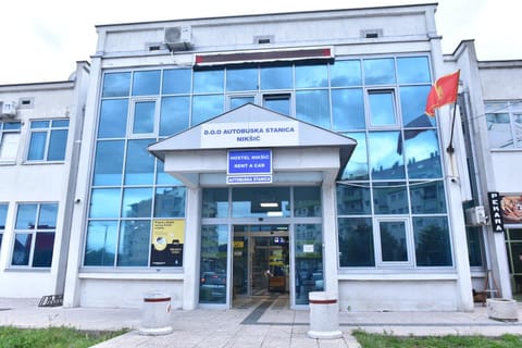 Property building, Facade/entrance, Day