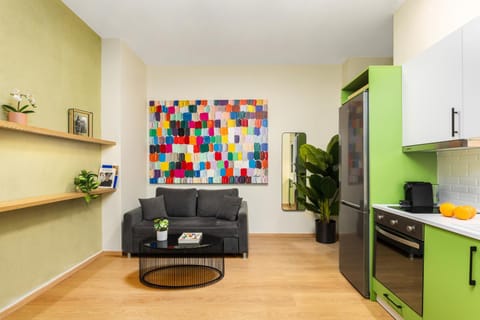 Kitchen or kitchenette, Living room, Seating area