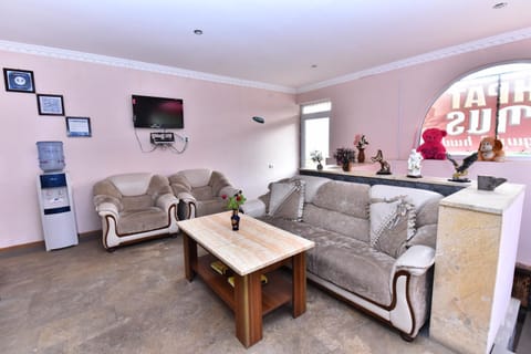Communal lounge/ TV room