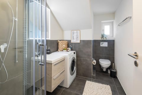 Shower, Toilet, Bathroom, washing machine, dryer