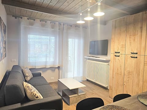 TV and multimedia, Living room, wardrobe