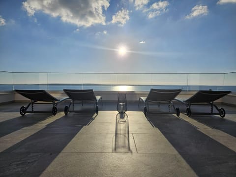 Balcony/Terrace, Sea view, sunbed