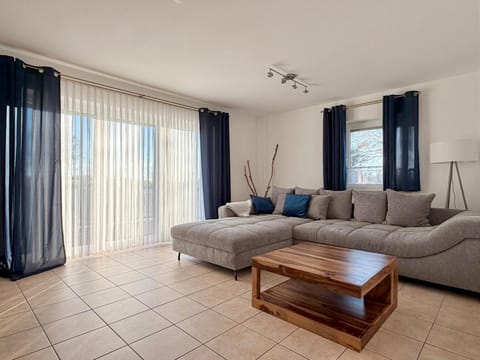 Ferienwohnung Muschel 1 mit Terrasse und Garten, Bensersiel Apartment in Esens