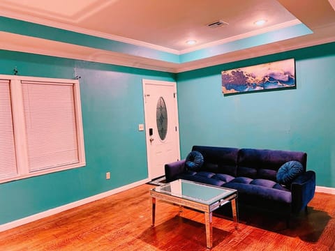 Pet friendly 2 bedroom located in the heart of OKC House in Oklahoma City