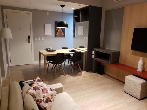 Communal lounge/ TV room, TV and multimedia, Living room, Seating area, Dining area, Evening entertainment
