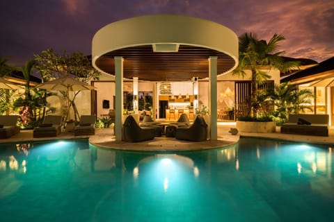 Property building, Seating area, Pool view, Swimming pool
