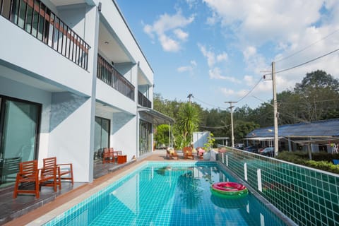 Property building, Swimming pool