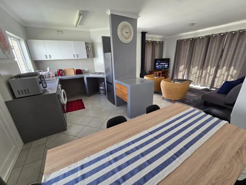 TV and multimedia, Kitchen or kitchenette, Living room, Dining area, dishwasher, microwave, washing machine